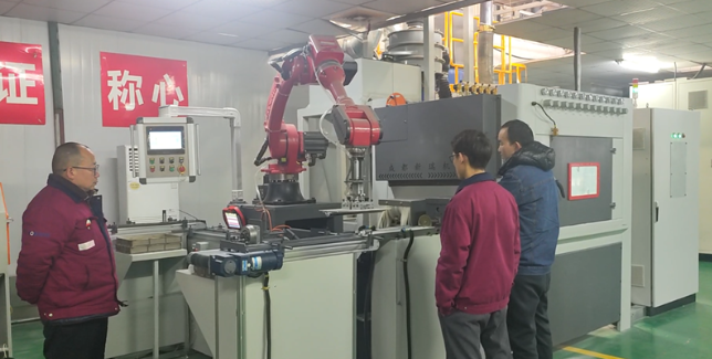 忠县喷砂机在模具清理中的专业应用